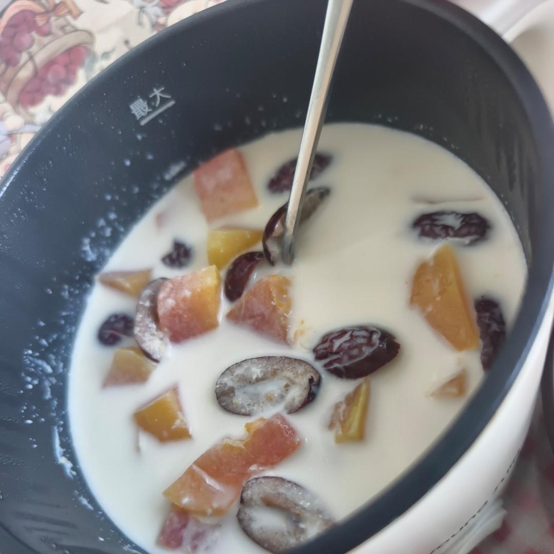 自制木瓜炖牛奶| 滋补养颜能喝出来牛奶肌哦