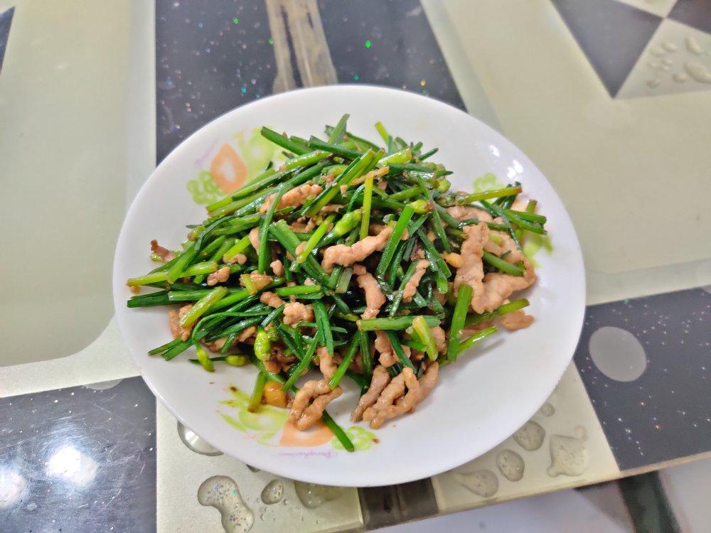 韭菜花炒肉