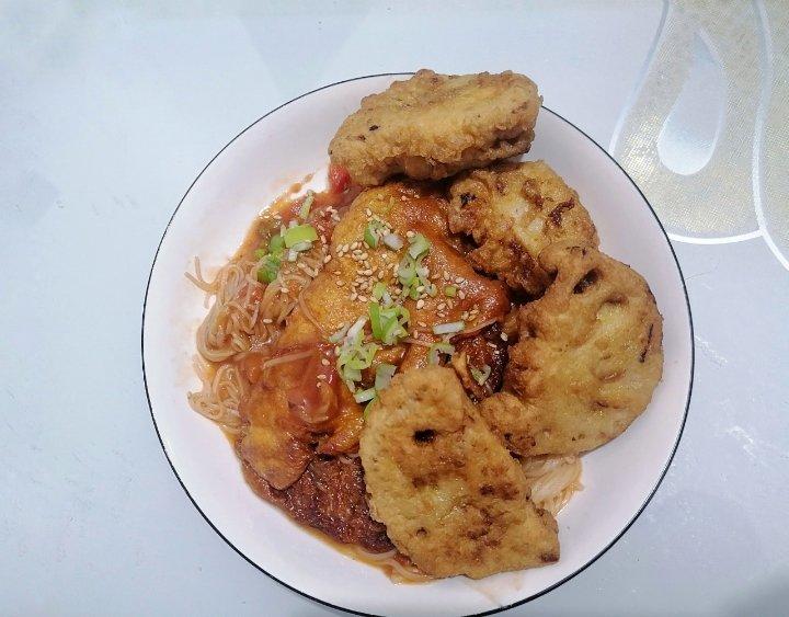 拌饭届数一数二的天花板｜茄汁炸蛋