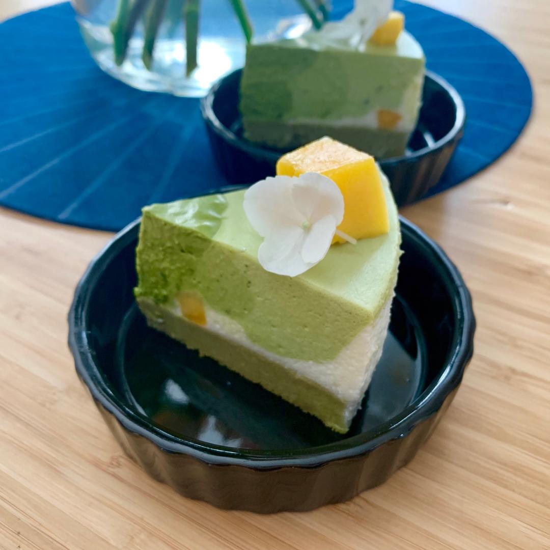 渐变抹茶慕斯蛋糕：我Amanda带着既美又作的抹茶甜点又来了！【曼食慢语】