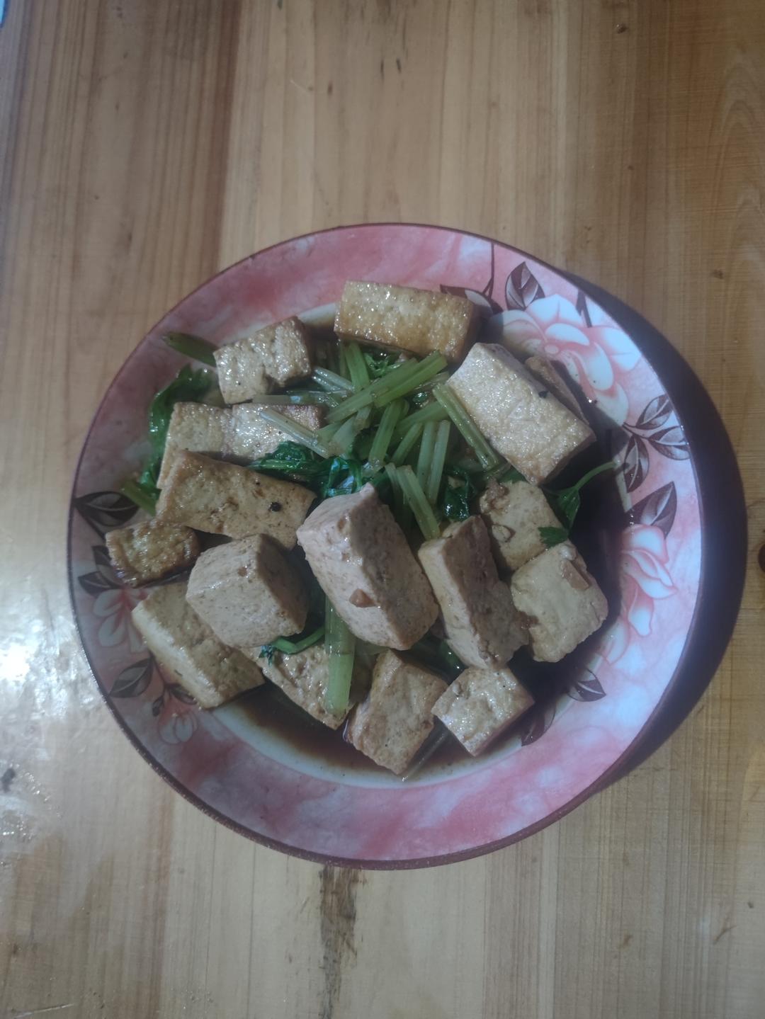 芹菜炒豆腐