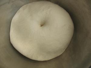 天然酵母之黑胡椒芝士甜甜圈的做法 步骤2