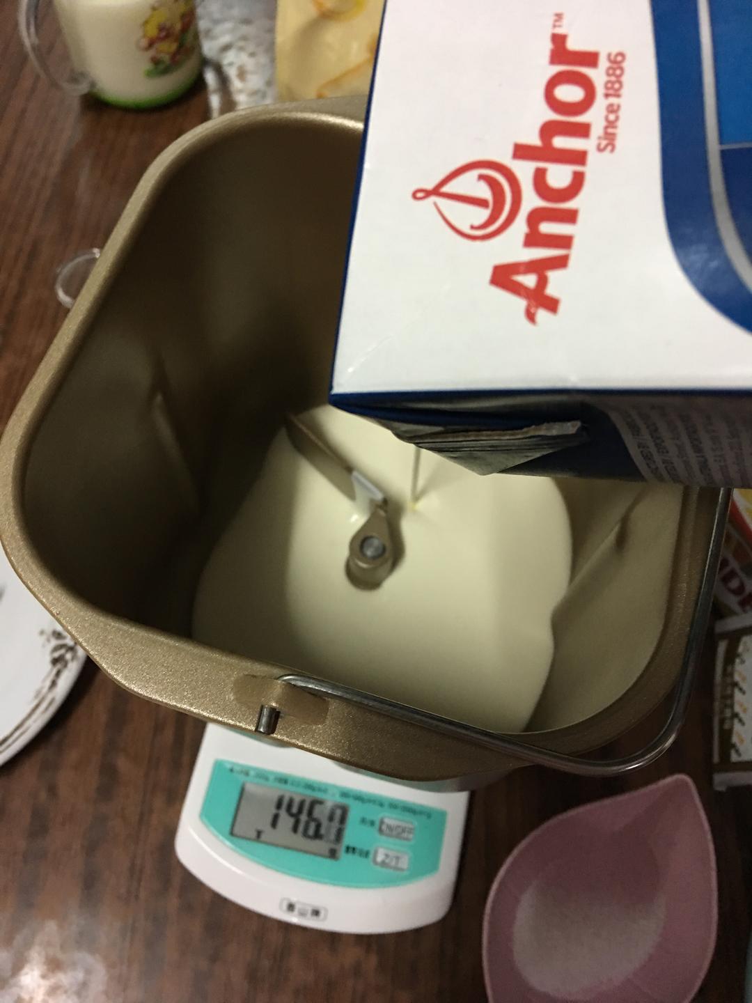 纯奶手撕吐司的做法 步骤1