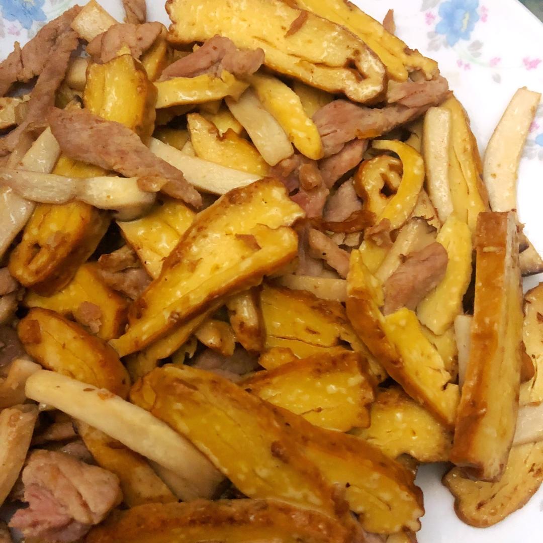 手撕杏鲍菇炒肉
