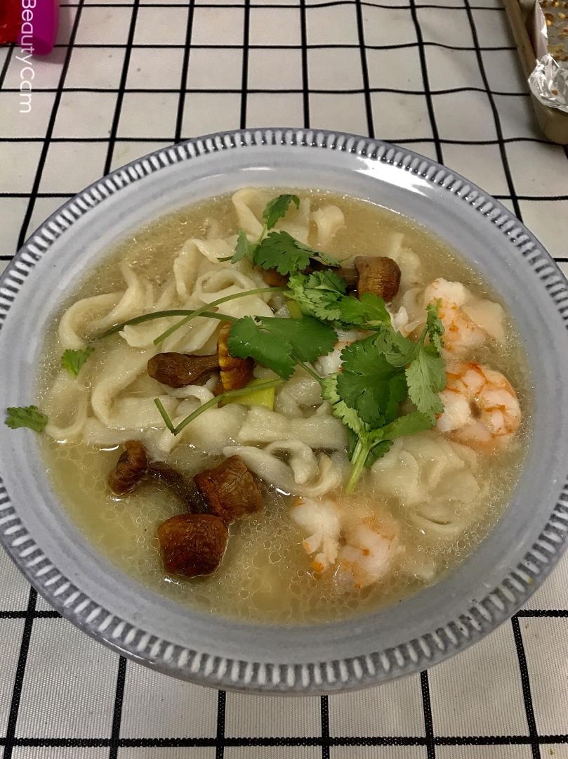 不用炝锅不用打卤的沏汤手擀面