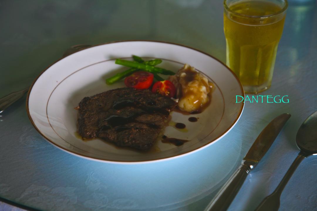 香煎澳洲小牛排的做法