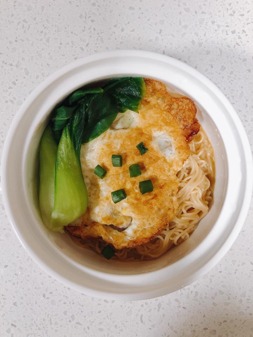 青菜煎蛋面