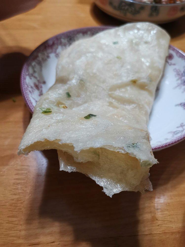 家常葱油饼 柔软劲道 凉了也不会硬 做法简单 附细节视频详解