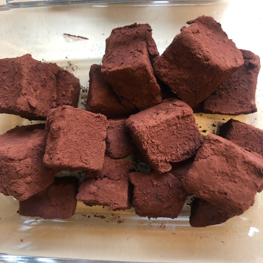 完胜85度C牛奶椰丝小方
