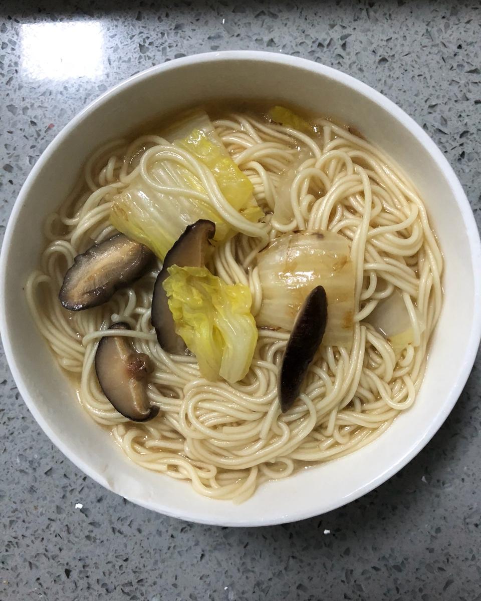 八月妈86做的青菜香菇面