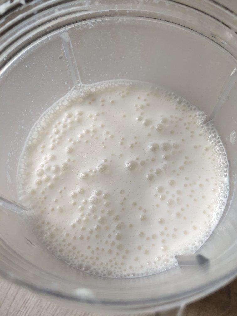 接住这杯好喝到让你狂狼的花生牛奶