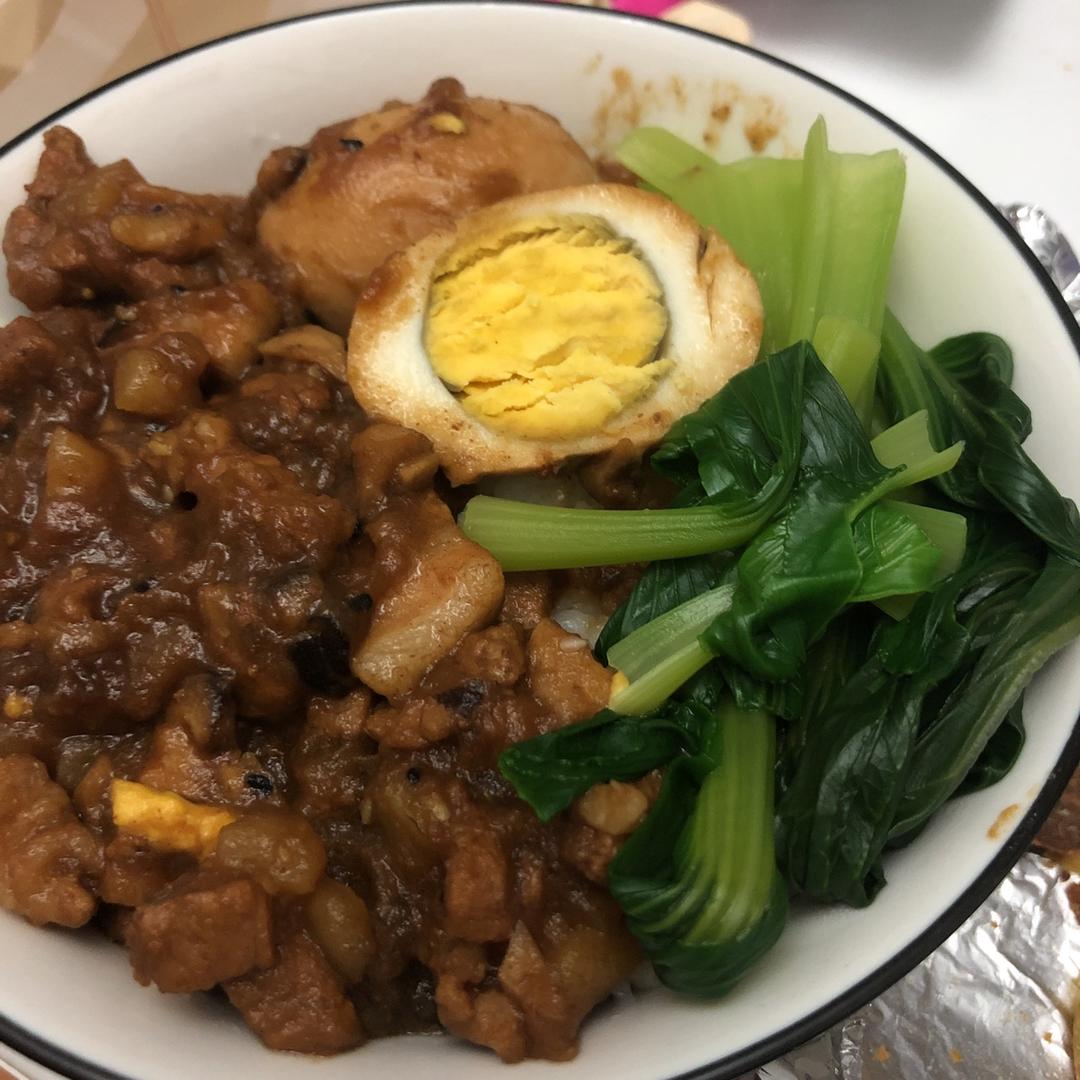 洋葱酥卤肉饭