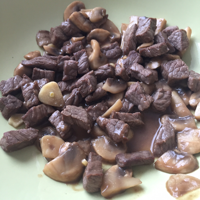 黑胡椒杏鲍菇牛肉粒