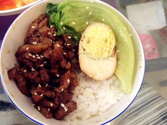 家常卤肉饭