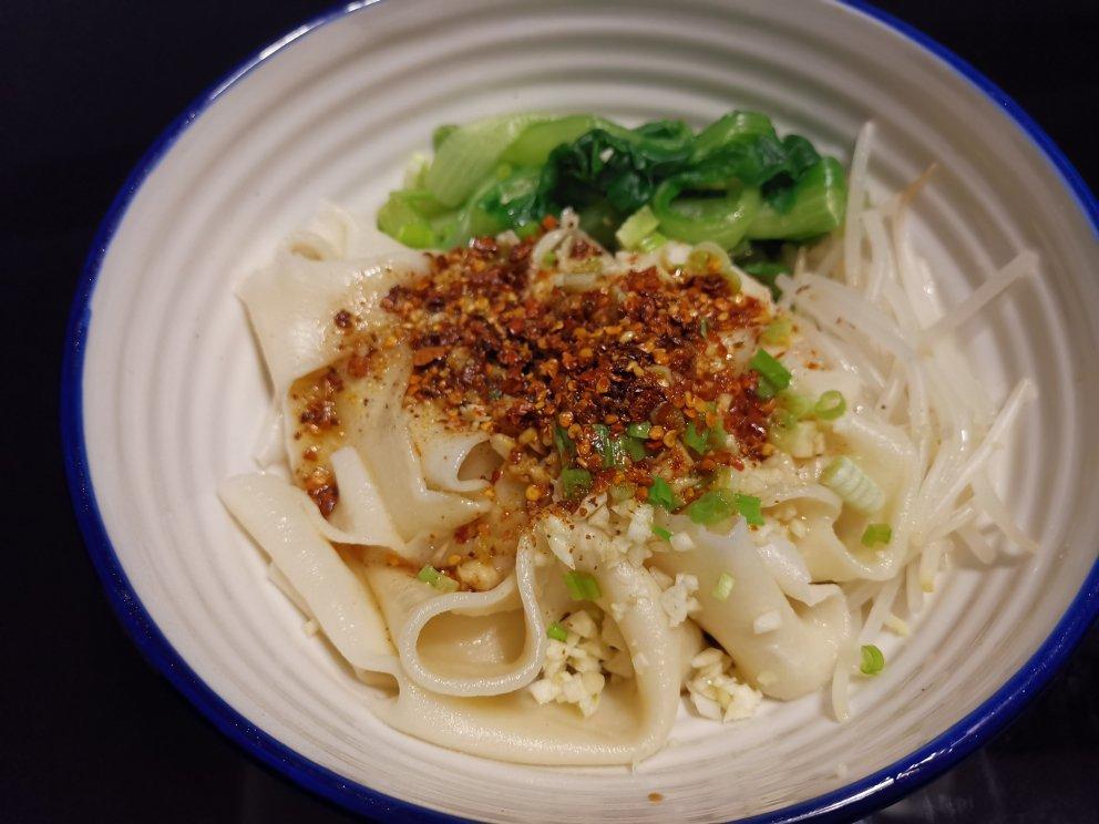 【油泼面】
