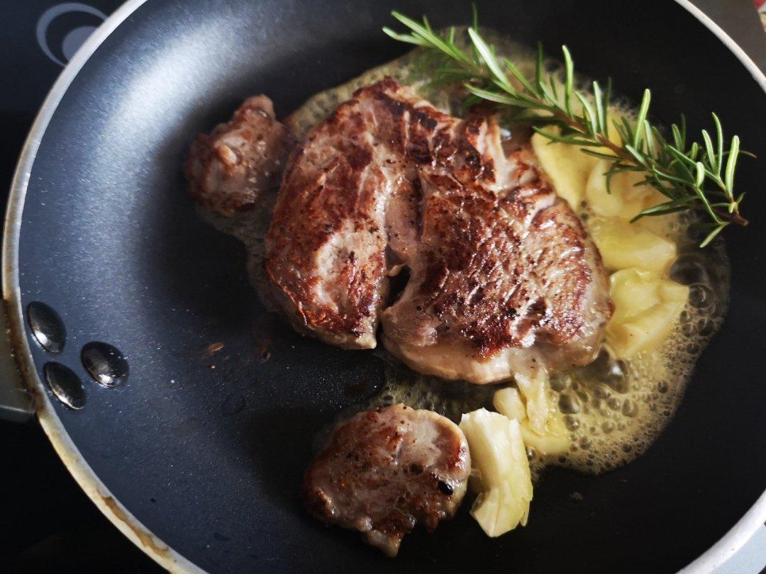 厚切菲力牛排做法