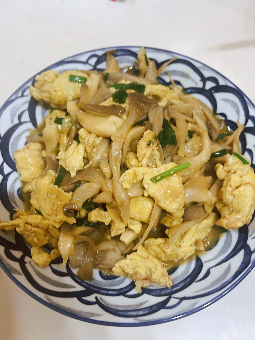 蘑菇炒鸡蛋	平菇这样炒，鲜美无比巨好吃