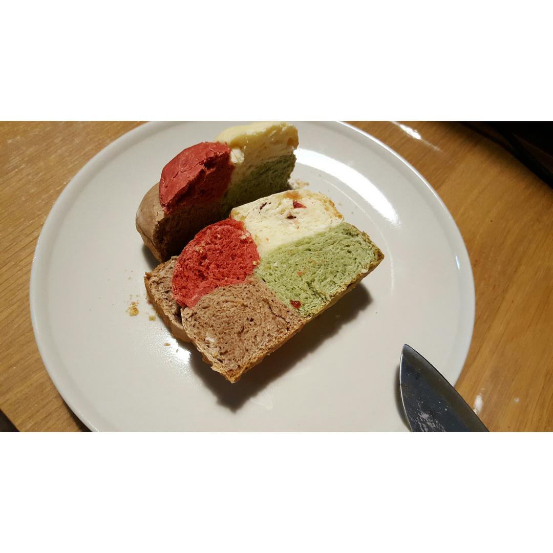 蔓越莓三色吐司