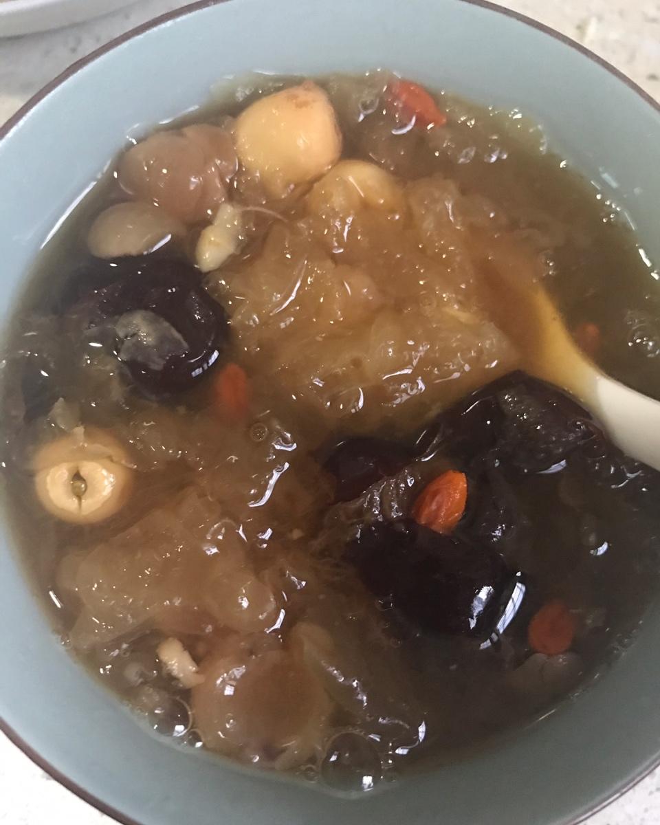 红枣银耳莲子羹