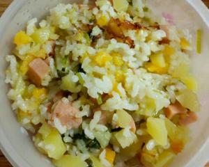 土豆地瓜火腿焖饭的做法 步骤2