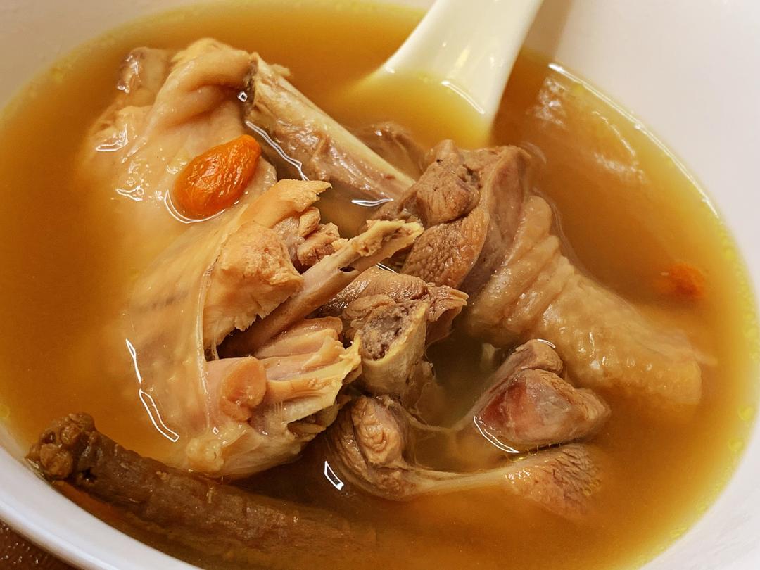 金猫咪食堂-当归老鸡汤的做法