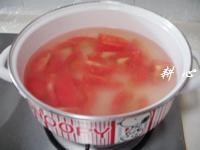番茄鱼饼汤的做法 步骤4