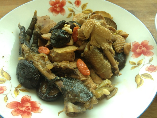 小鸡炖蘑菇
