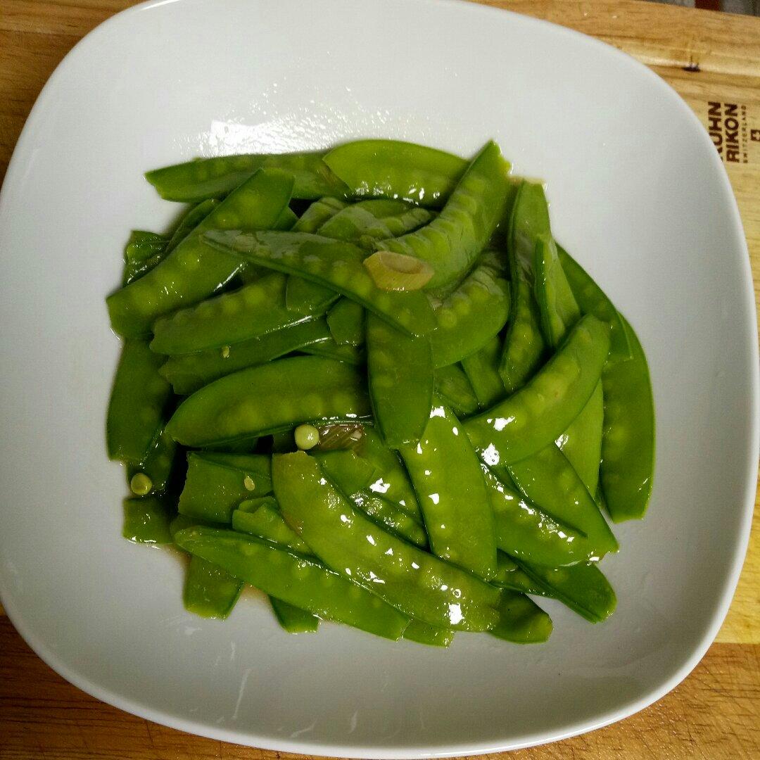 腊肠炒荷兰豆