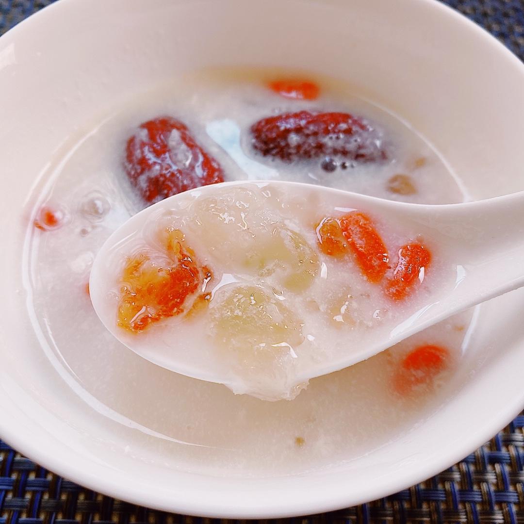 桃胶皂角米雪燕美颜羹