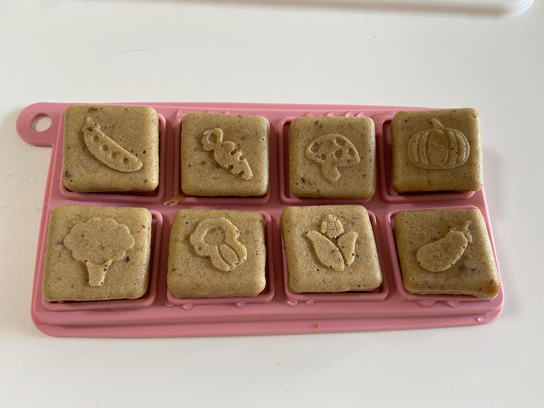 宝宝辅食:苹果红枣蒸糕