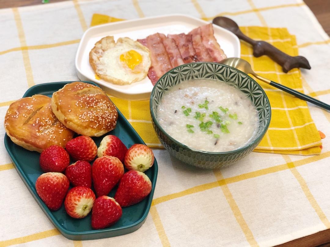 香菇胡萝卜青菜杂粮粥（电饭煲版）