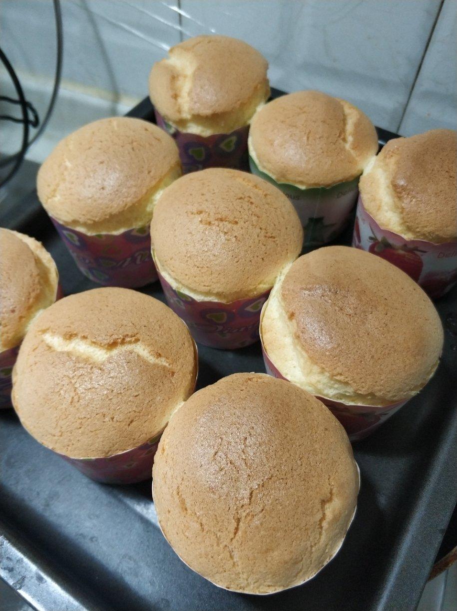 纸杯蛋糕 8寸戚风蛋糕的量