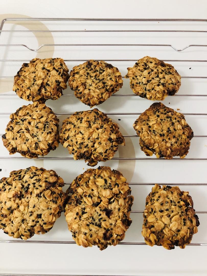 素食:有机燕麦芝麻大饼干