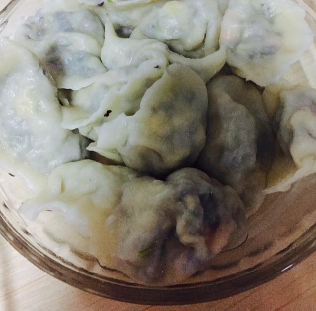 芹菜虾仁饺子的做法