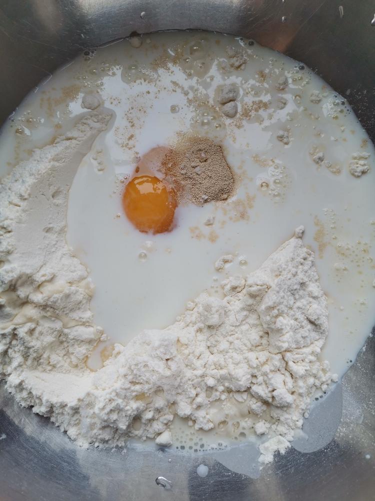 纯奶手撕吐司的做法 步骤1