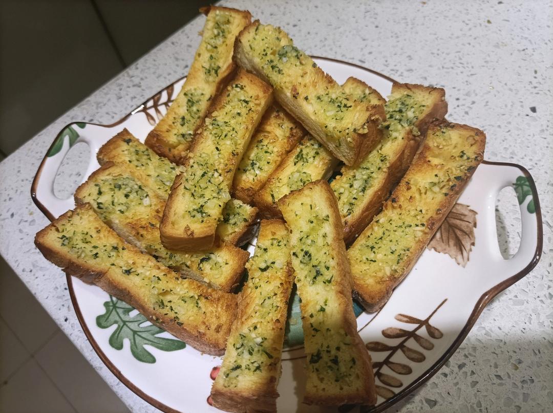 蒜香吐司条