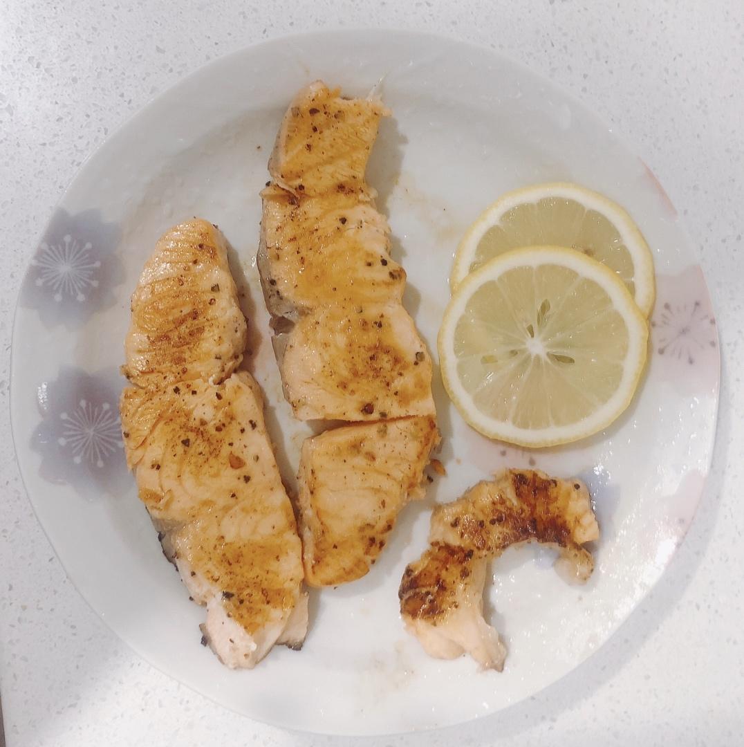 柠檬香煎三文鱼（无油版）