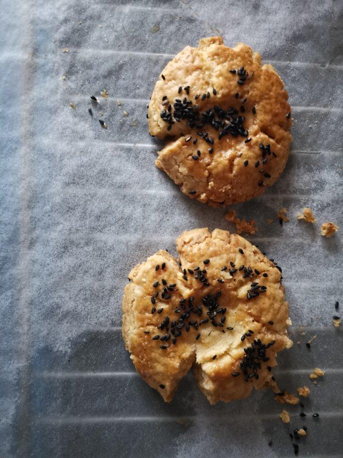 轻轻一按就碎掉的原味桃酥（不输猪油版）