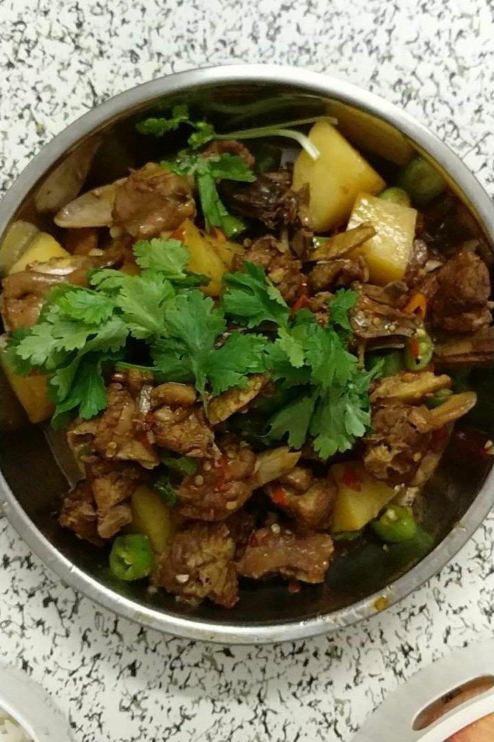 土豆焖鸭