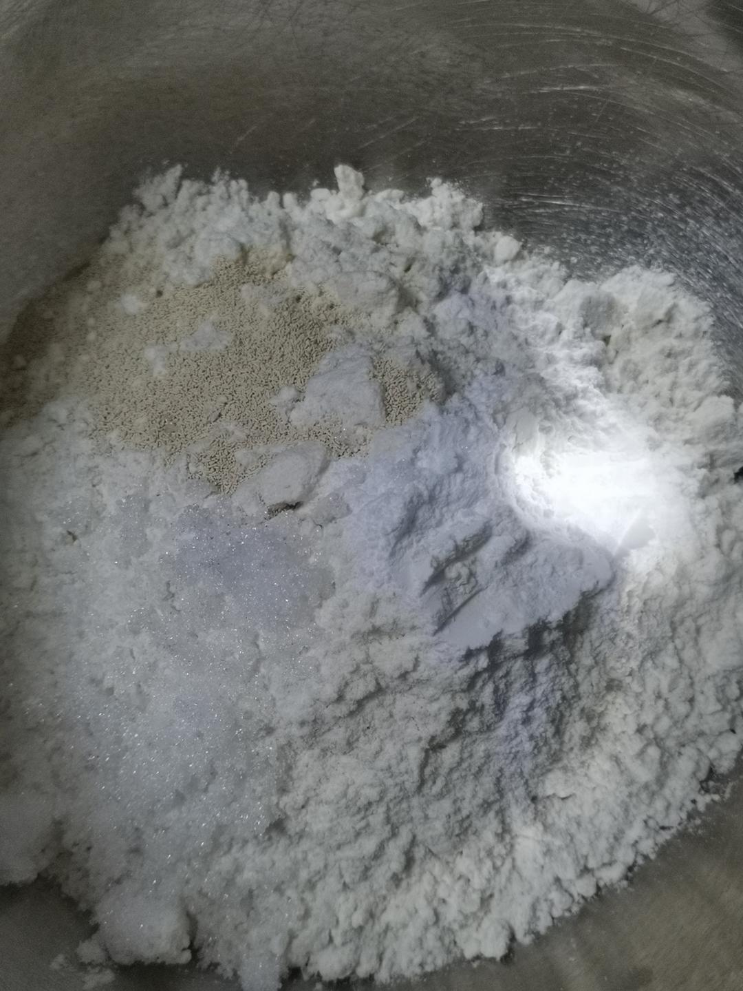 纯奶手撕吐司的做法 步骤1