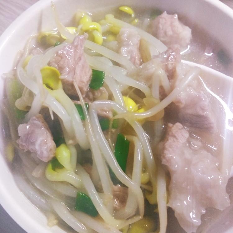 豆芽肉片汤的做法 步骤8