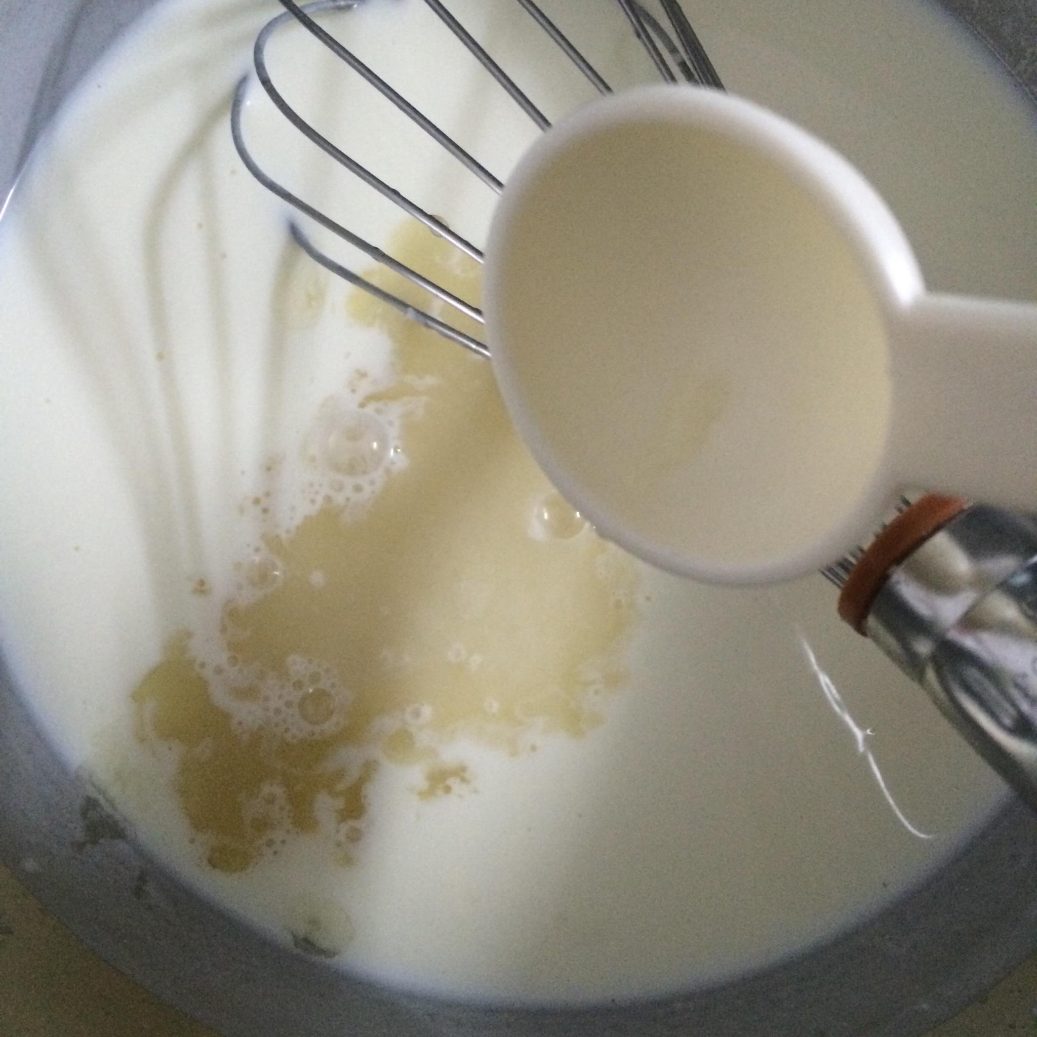 酸奶芒果慕斯杯的做法 步骤4