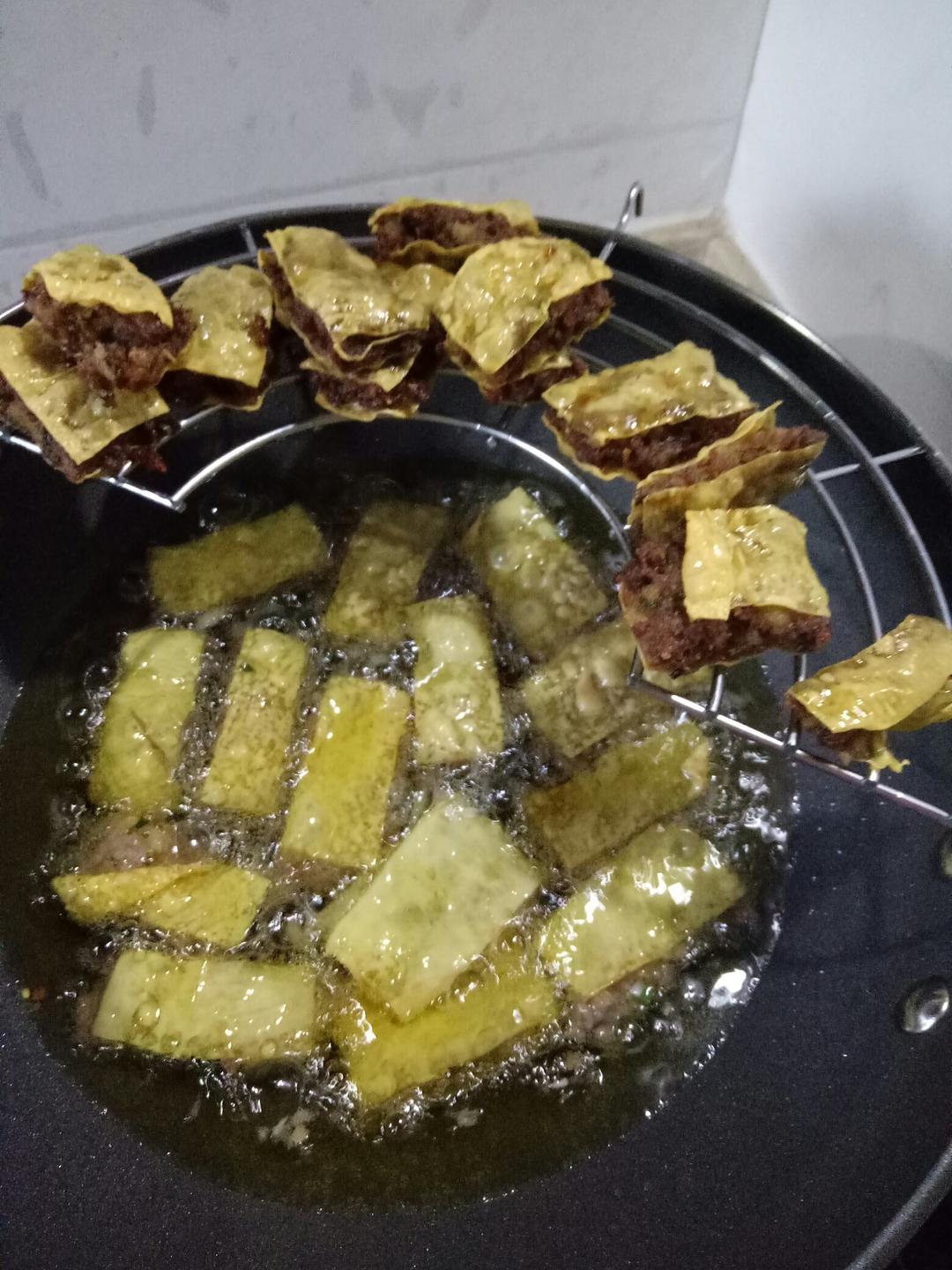 炸松肉