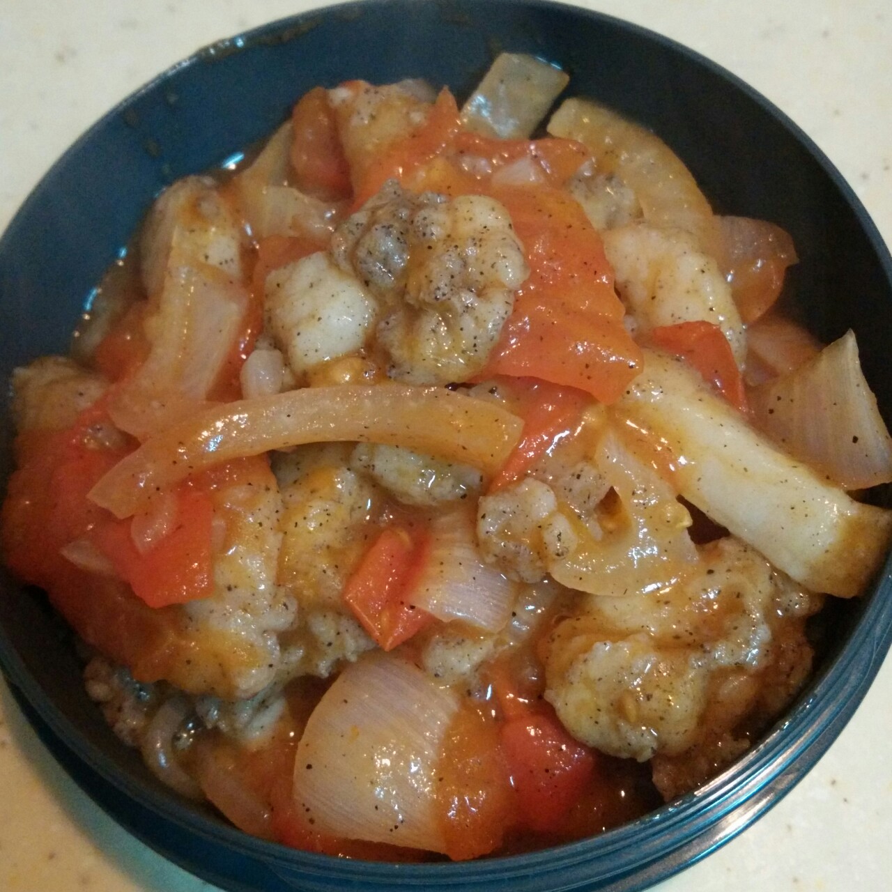 洋葱西红柿龙利鱼滑汤