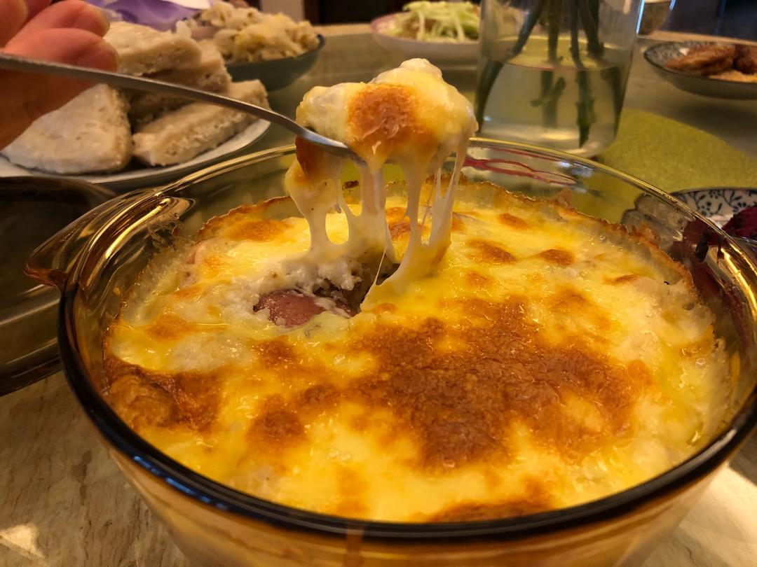 海鲜焗饭 Seafood Fried Rice with Cheesy Topping