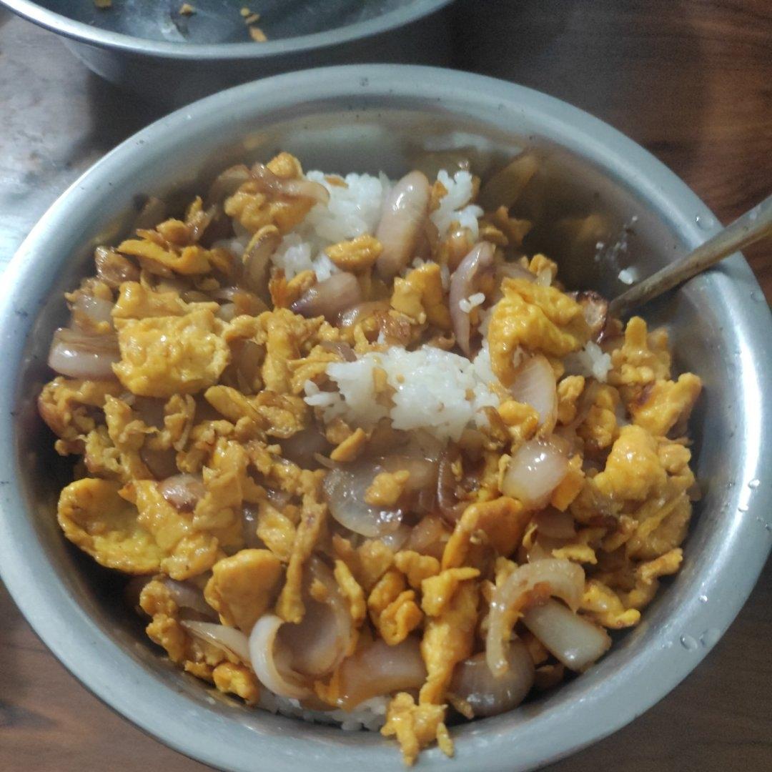 降压防癌的好食材  洋葱炒鸡蛋