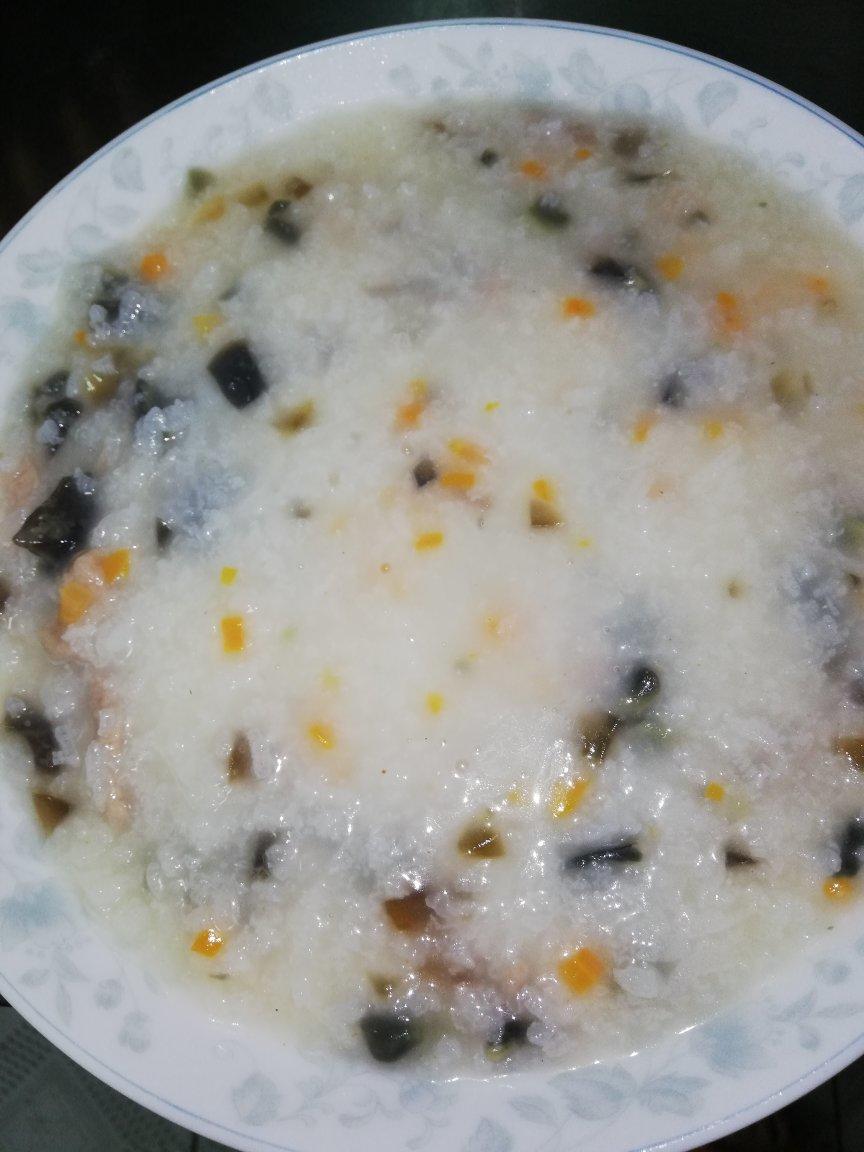 十五分钟快手之香滑皮蛋瘦肉粥(附五分钟电饭煲电压力锅更快捷方法)