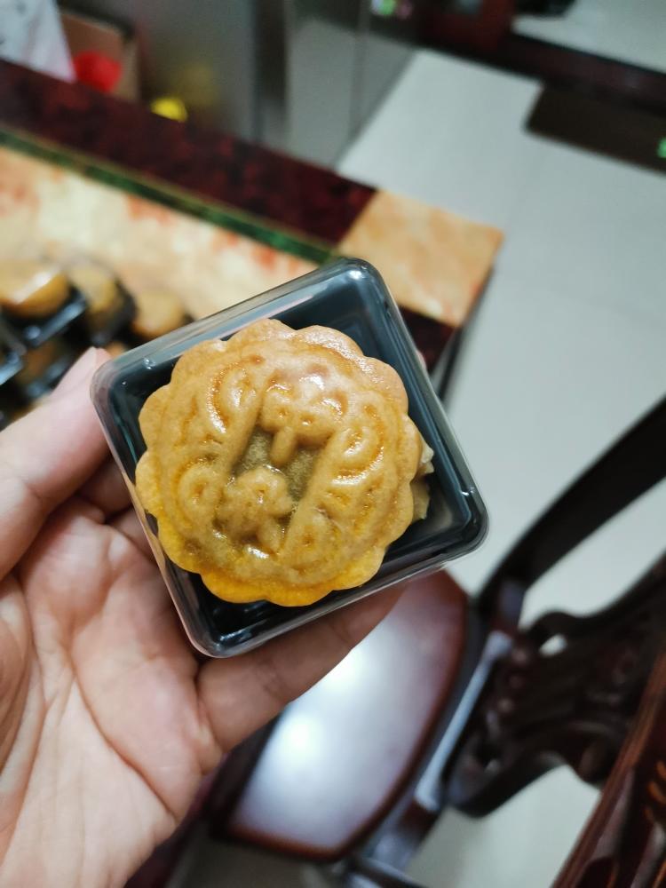 50g广式月饼蛋黄豆沙馅的做法