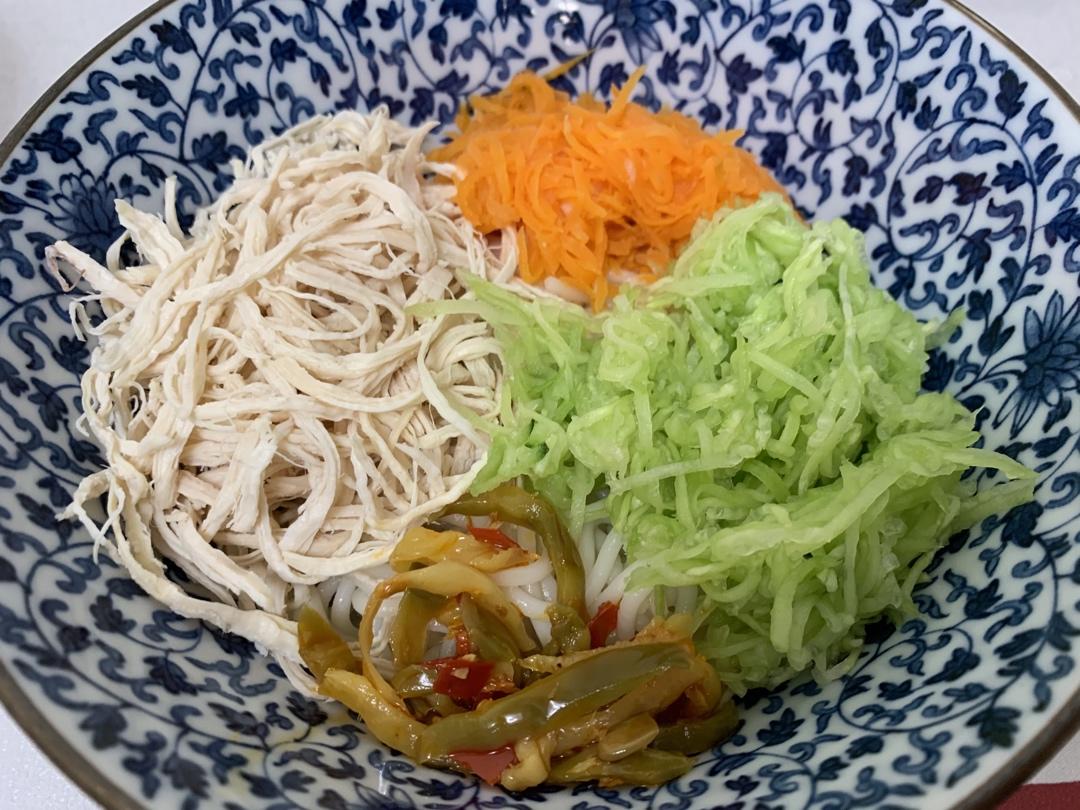 麻酱鸡丝凉面