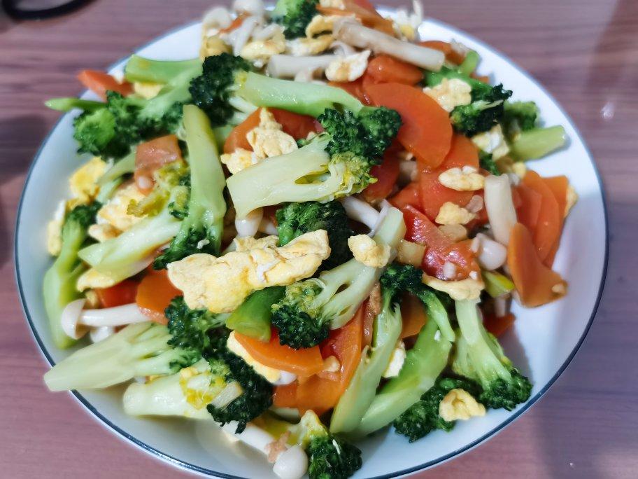 好吃好看‼️还刮油‼️的菌菇炒时蔬